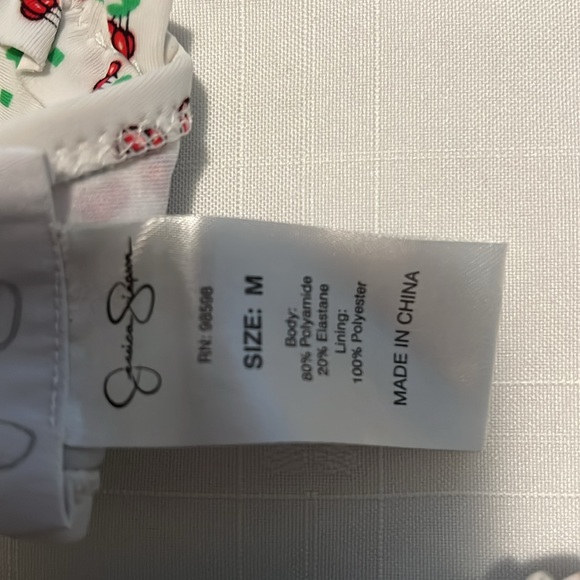 Jessica Simpson cherry bikini - Picture 2 of 4